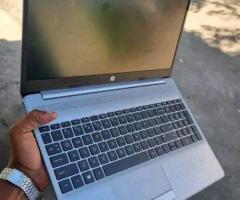 HP 250 Silver à Venda